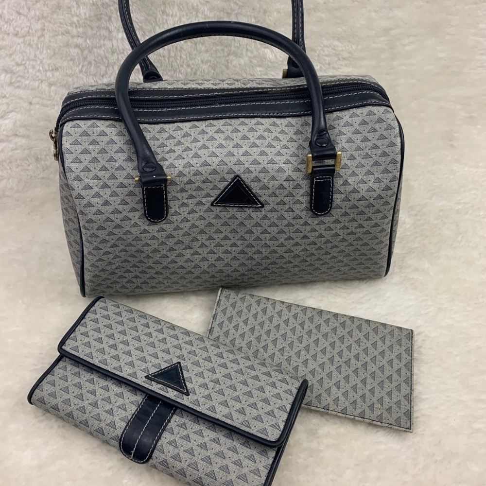 Vintage 1980’s Speedy Liz Claiborne Bag Wallet